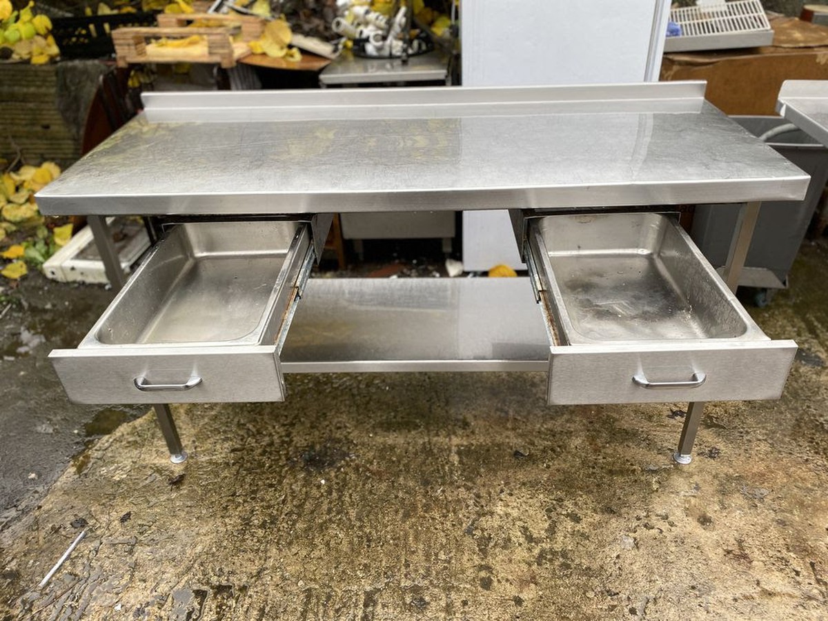 Secondhand Catering Equipment Stainless steel tables (1.01m to 2m