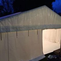 Curlew Secondhand Marquees Framed Marquees Over 6m And Under 12m Width 8m X 30m X 3m Crocker Brother Clear Span Marquee With Gridmat Flooring East London