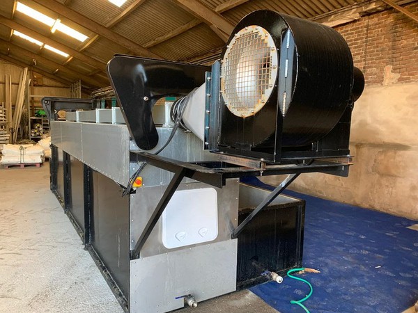 Marquee cleaning and drying machine