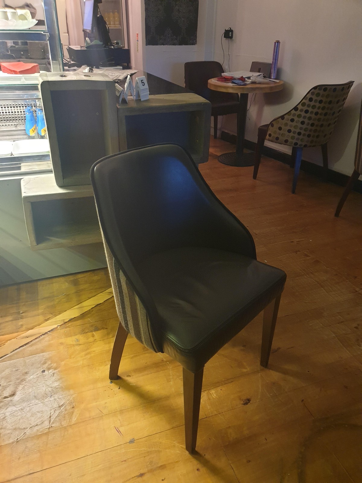 Secondhand Pub Equipment Chairs 31x Restaurant / Dining Wooden