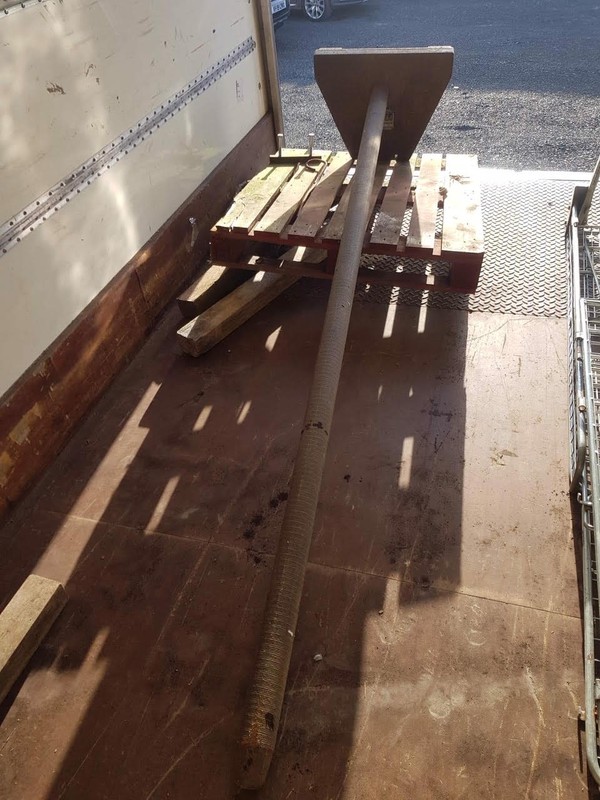 Secondhand Lorries and Vans Forklift Trucks Carpet Pole, Forklift