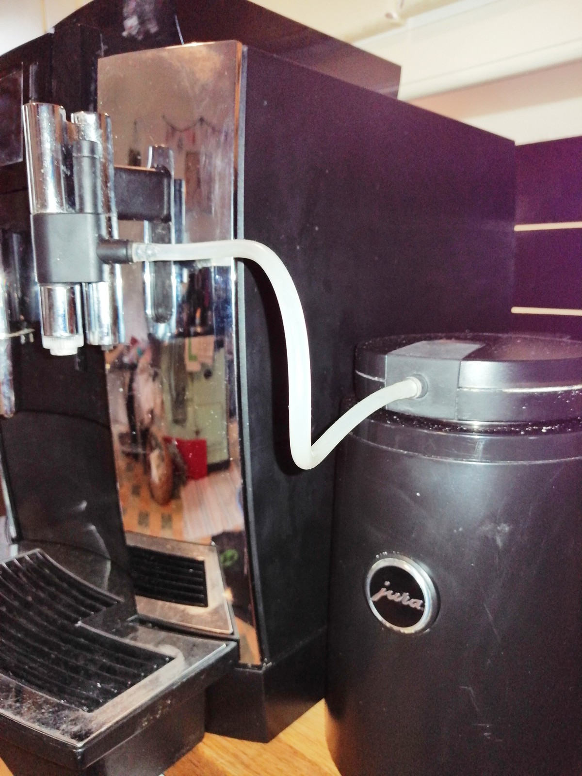 Secondhand Catering Equipment Bean To Cup Coffee Machines Jura We8