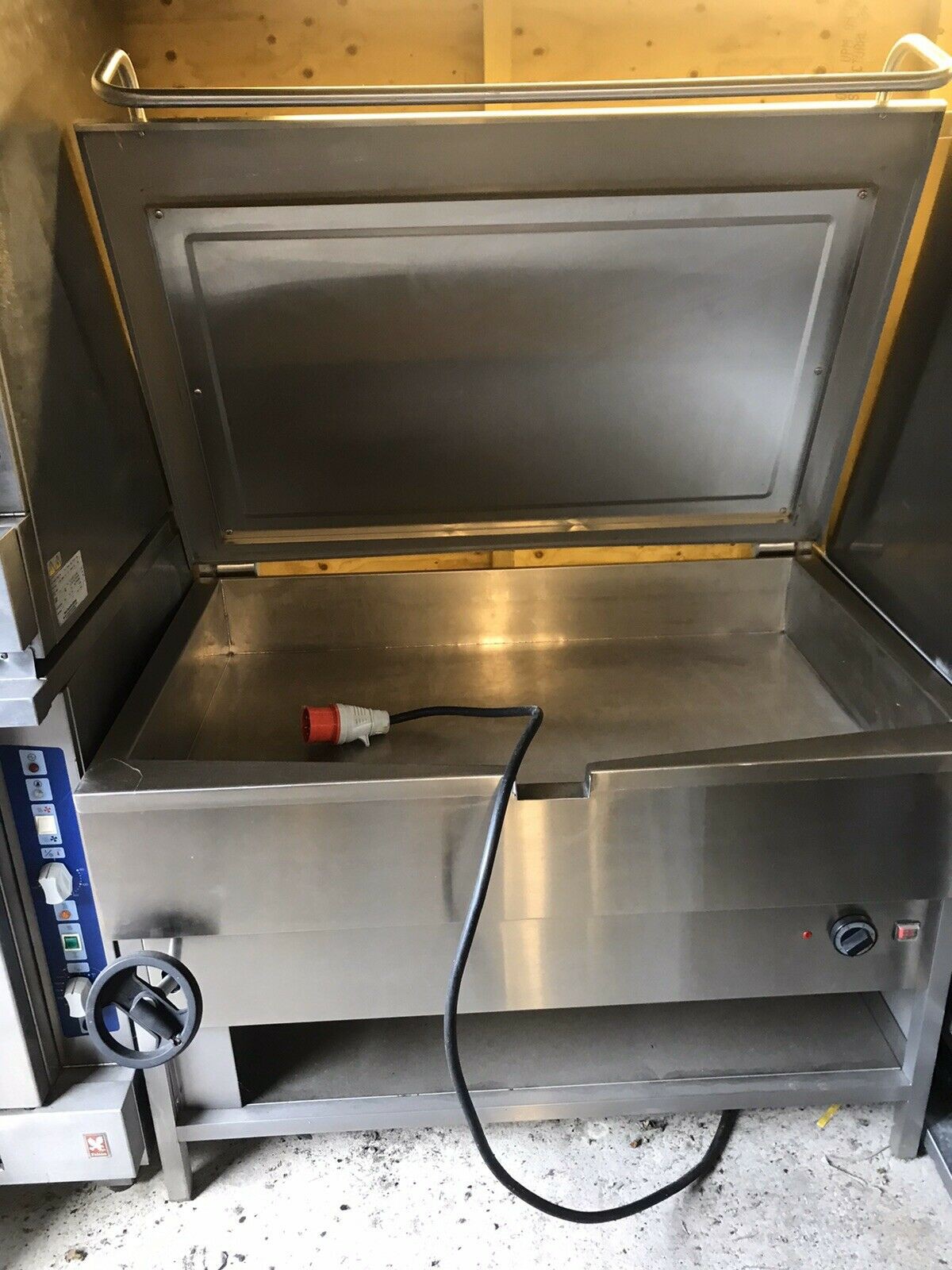 Secondhand Catering Equipment Bratt Pans And Boiling Pans Bratt Pan