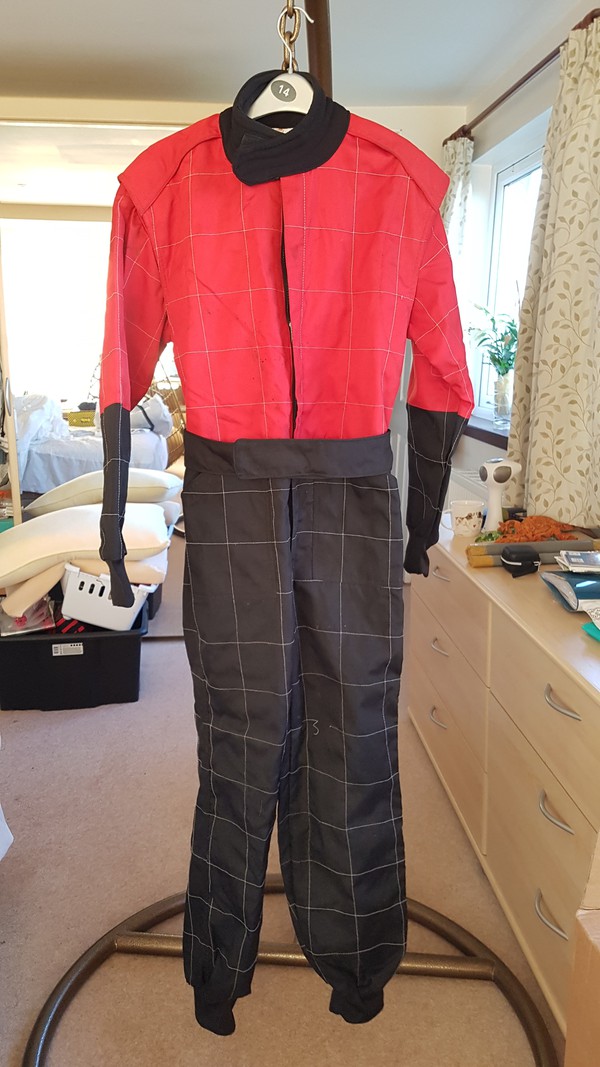 Level 2 Gatellie Kart Suit Small Red / Black Kit