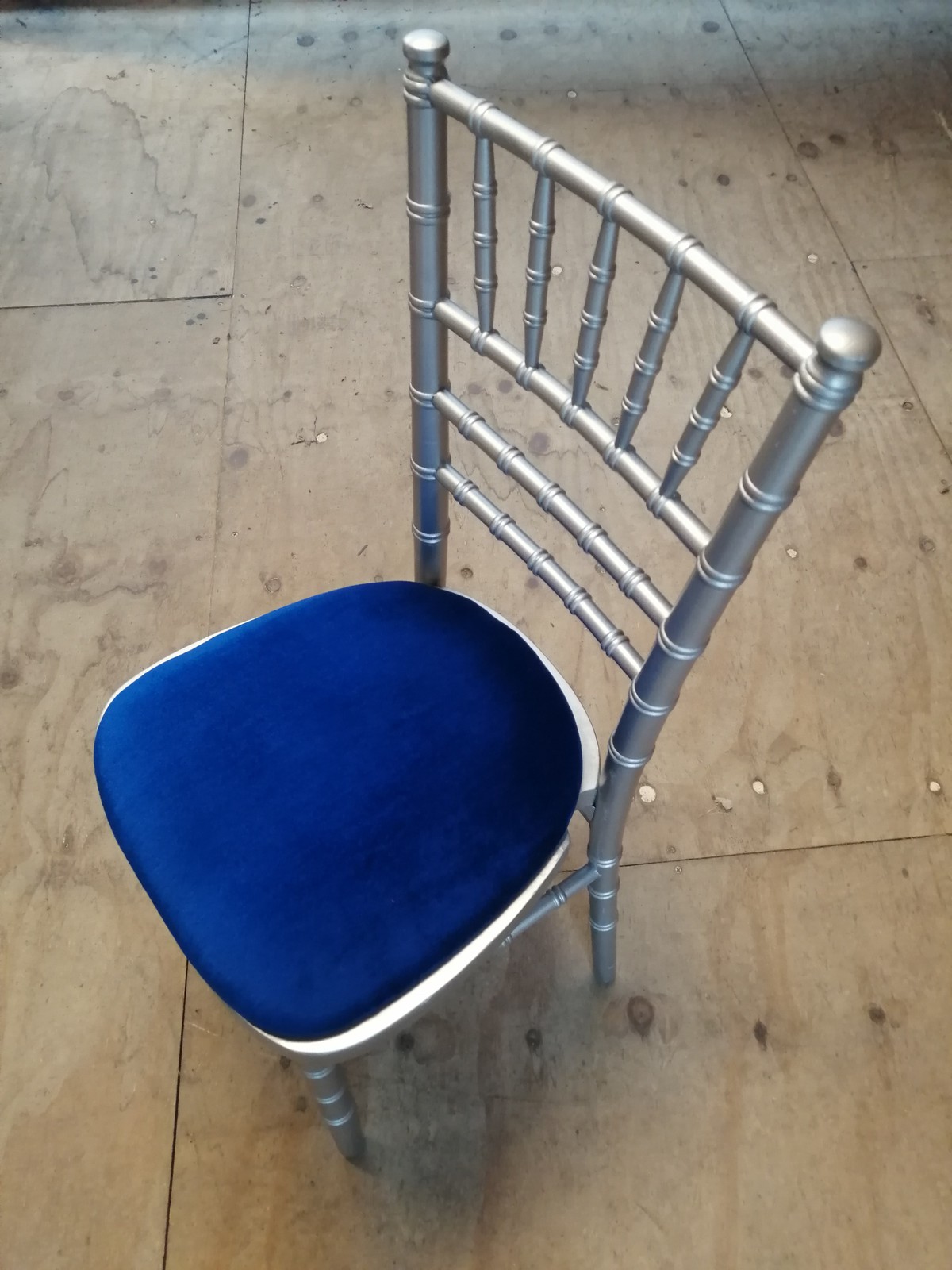 Secondhand Chairs and Tables Chivari and Camelot Banqueting Chairs