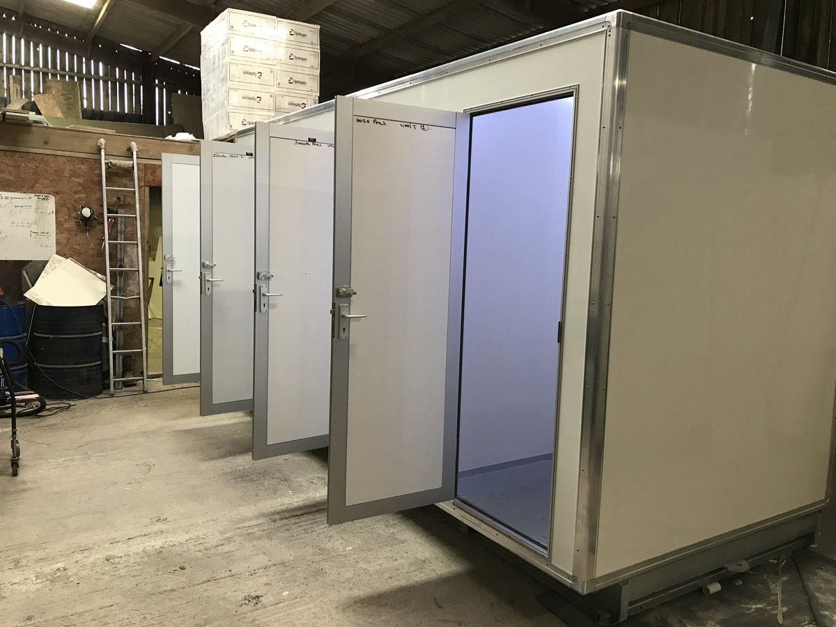 Glamping Equipment Glamping Showers 2 + 2 Luxury Camping / Glamping