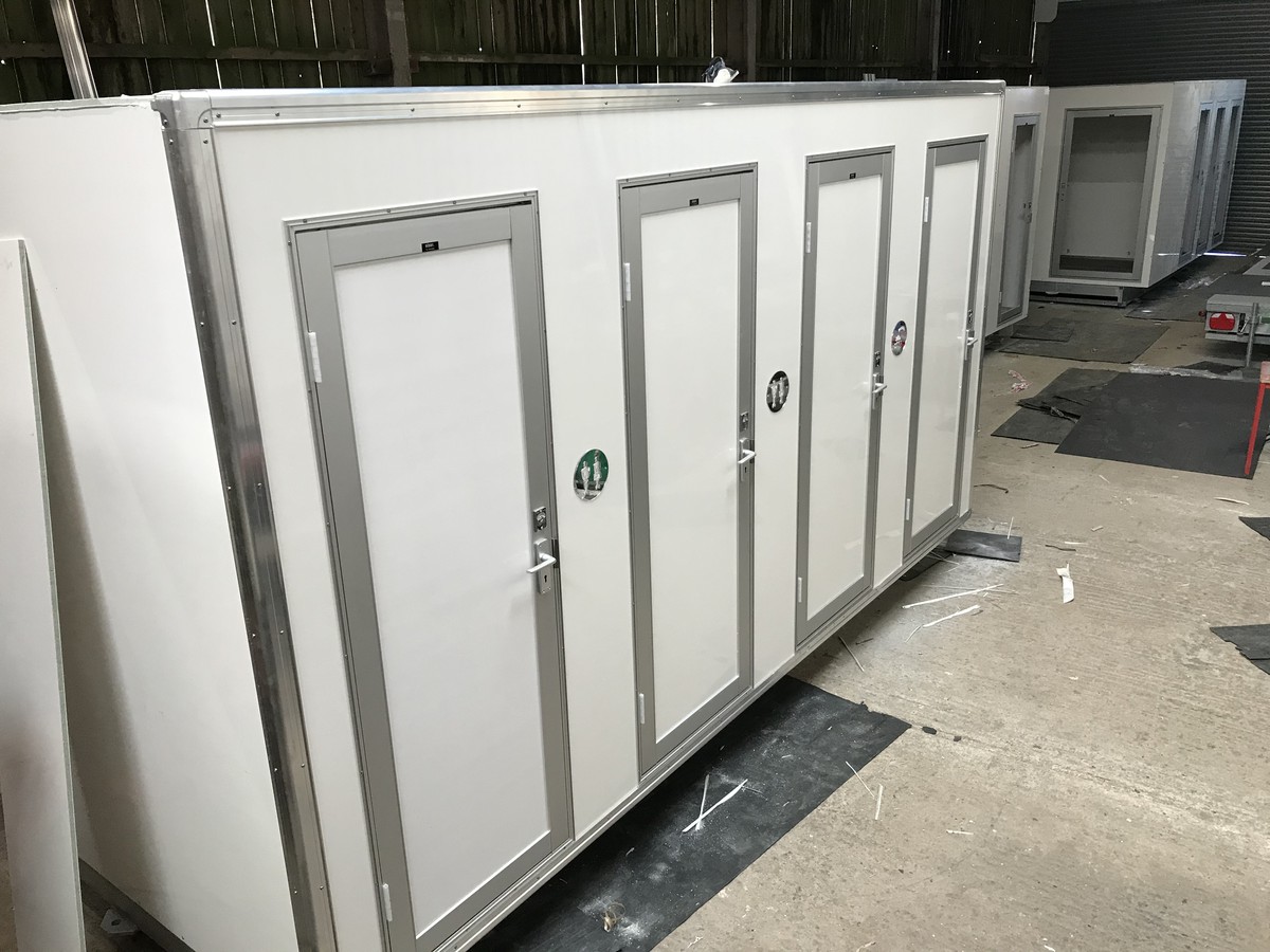 Glamping Equipment Glamping Showers 2 + 2 Luxury Camping / Glamping