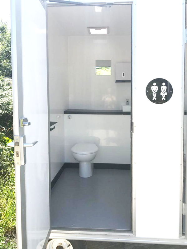 Portable Glampsite toilet and shower block