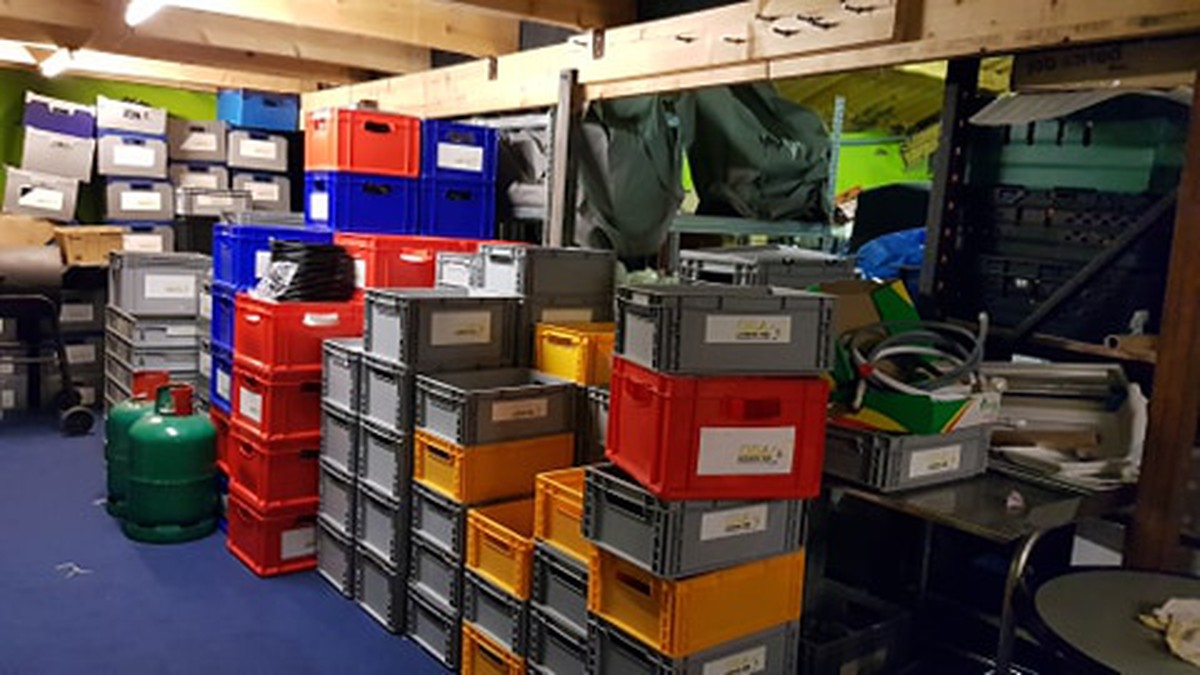 Secondhand Catering Equipment Storage Boxes and Crates Glassware