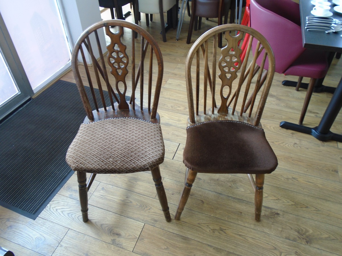 Secondhand Chairs And Tables Pub And Bar Furniture 88x Traditional   Second Hand Cafe Chairs For Sale 137.JPG