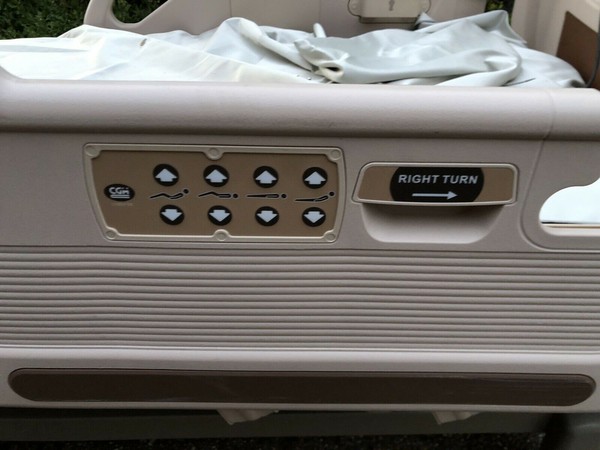 Adjustable hospital bed