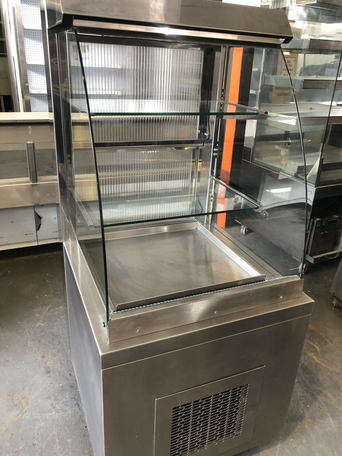 multideck refrigerated display cabinets