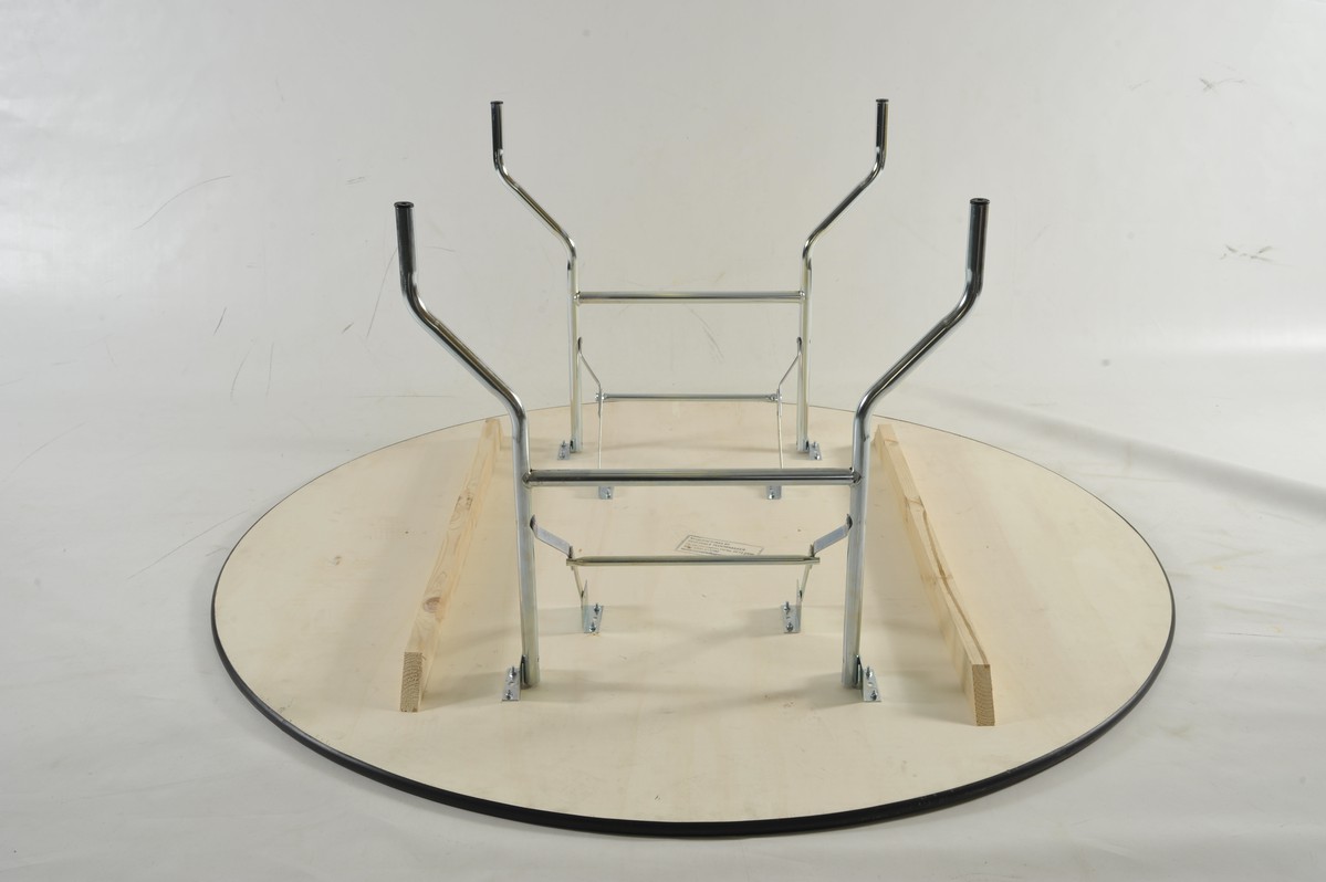 Secondhand Chairs and Tables Round Tables with Folding Legs