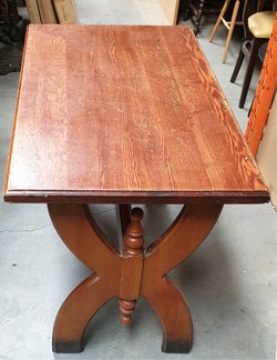 Sturdy dining tables