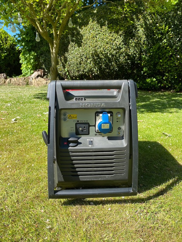 2 Honda Eu30i 3kva Inverter Portable Silent Generators