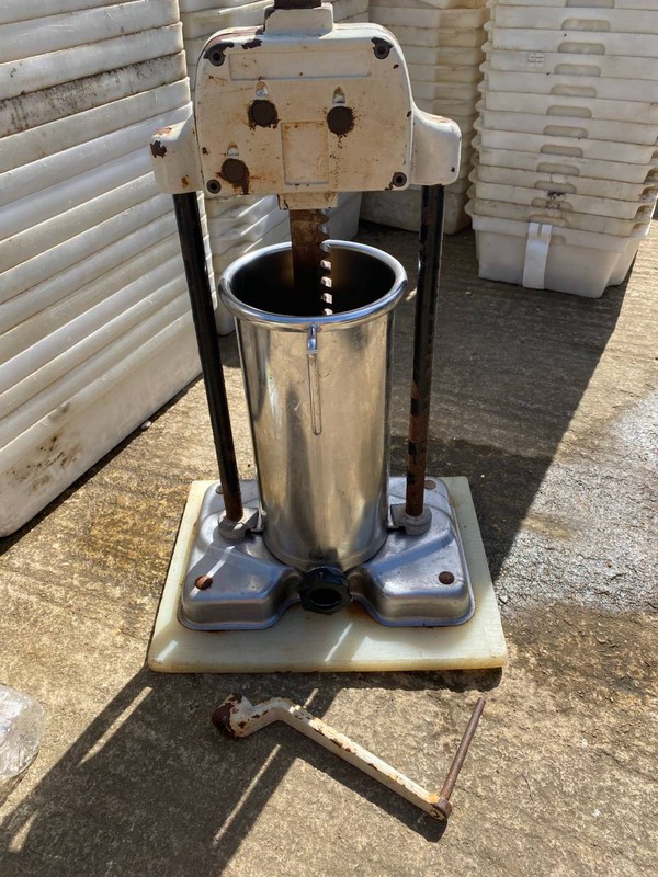 Secondhand sausage press for sale