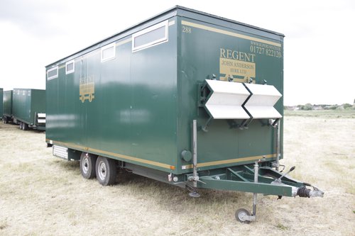 7 bay single sex toilet unit