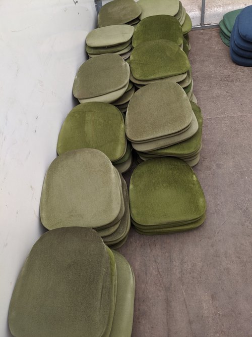 100x Green Chiavari Seat Pads