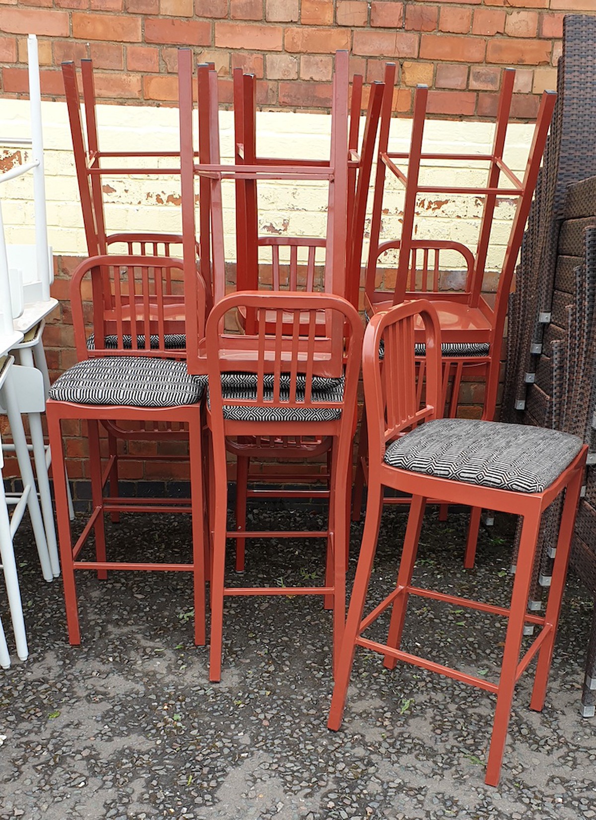 Secondhand Pub Equipment InnVogue Nottinghamshire 8x New Slight