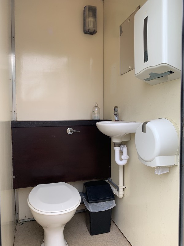 Self-Contained Toilets Unit x6 Cubicles for sale