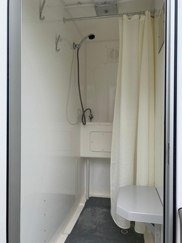 Glamping Equipment Glamping Showers 4 Bay Shower Trailer Rosson