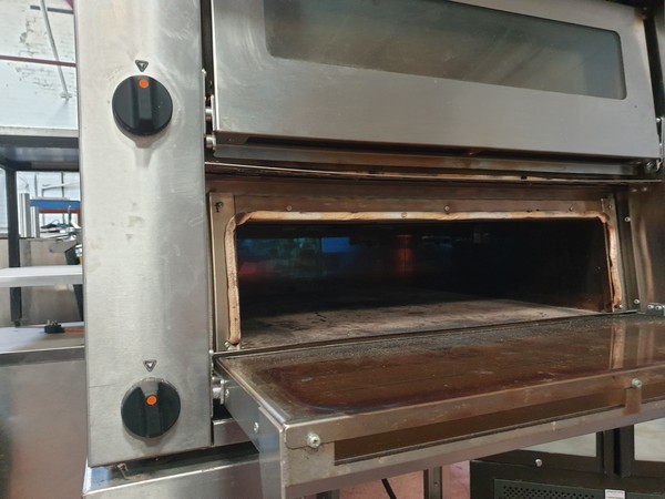 Used Lincat PO430-2 Double Deck 3 Phase Electric Pizza Oven