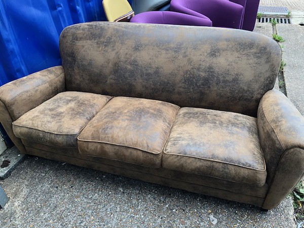 Leather sofas for sale