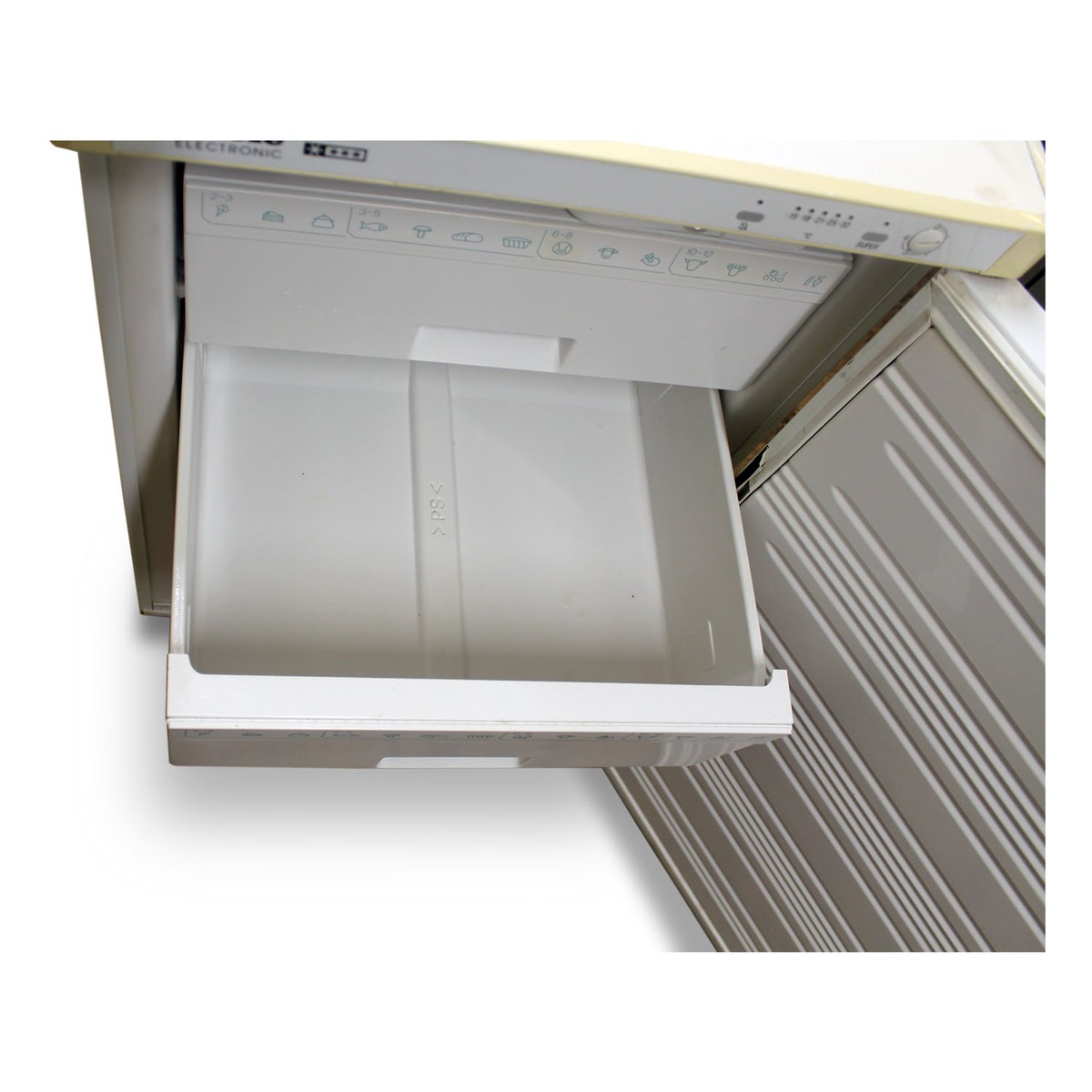 Secondhand Catering Equipment Under Counter Fridges Miele Under