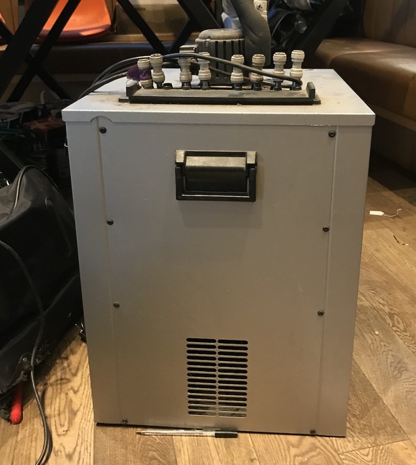 Secondhand Pub Equipment Beer Coolers Cornelius Evo 50 4 Line Cellar Flash Cooler London SE17