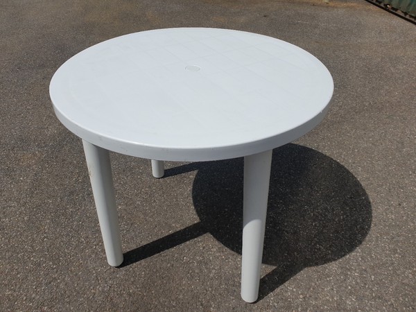 Used White Round Table