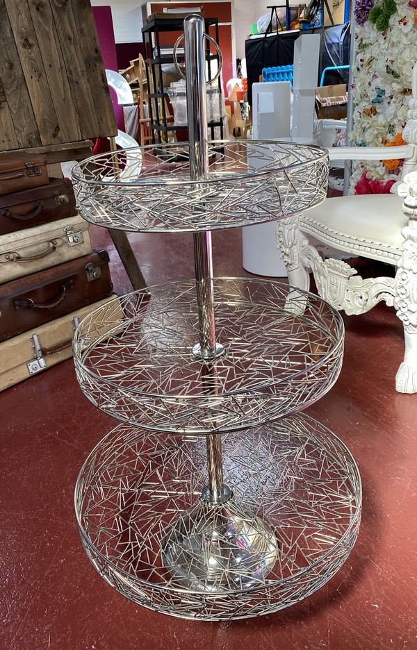 Rustic cake stand