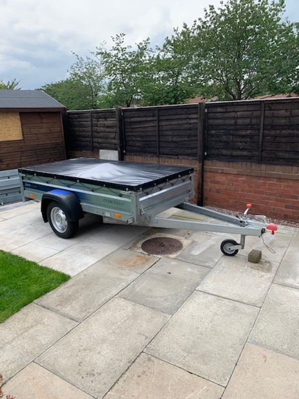 750kg light trailer with cover