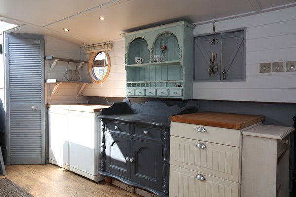 Kitchen cupboards Yorkshire barge