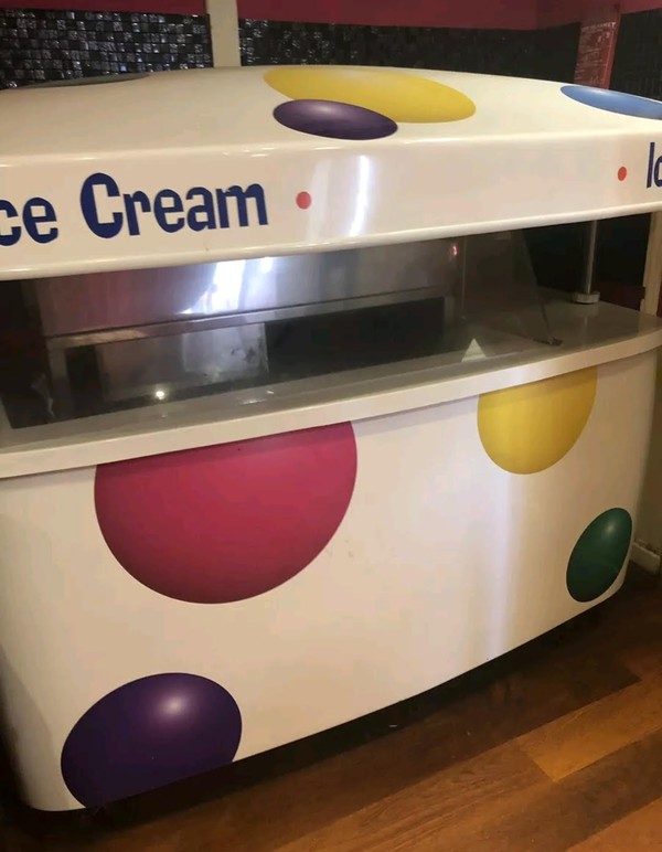 Mobile Ice Cream Stall With Retractable Hood