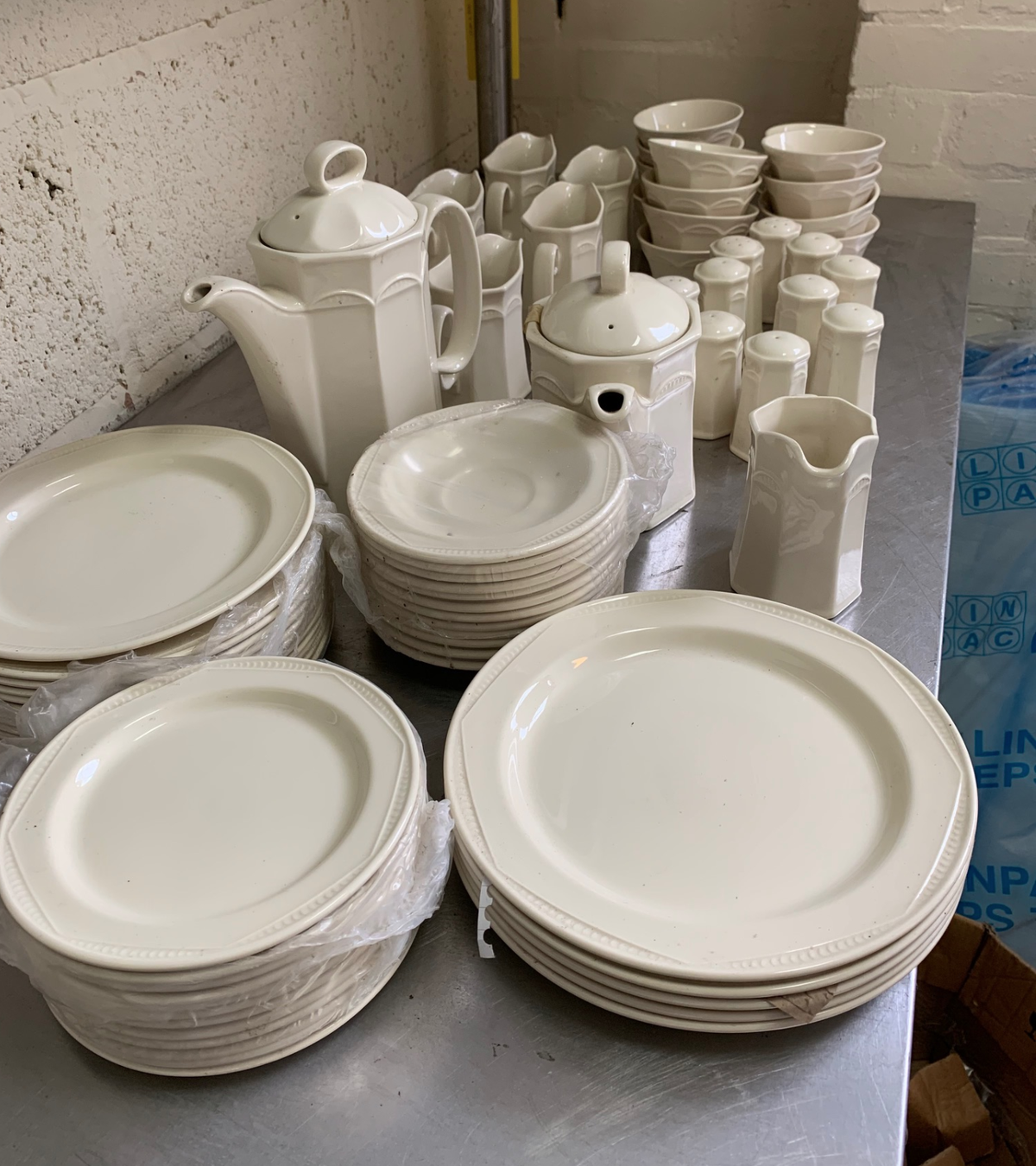 Secondhand Catering Equipment Crockery and China Job Lot Steelite