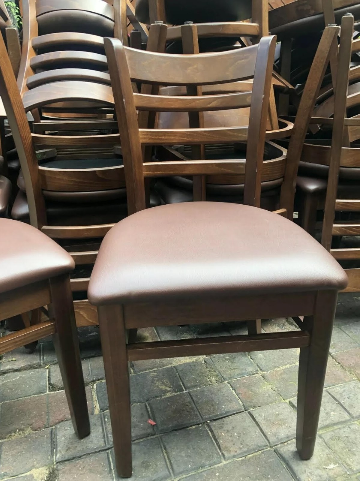 Secondhand Chairs and Tables Restaurant Chairs 20x Wooden