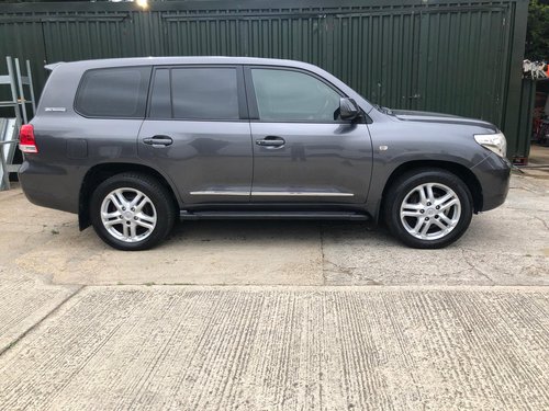 Toyota Land Cruiser 4.2 V8 Toyota Land Cruiser 4.2 V8