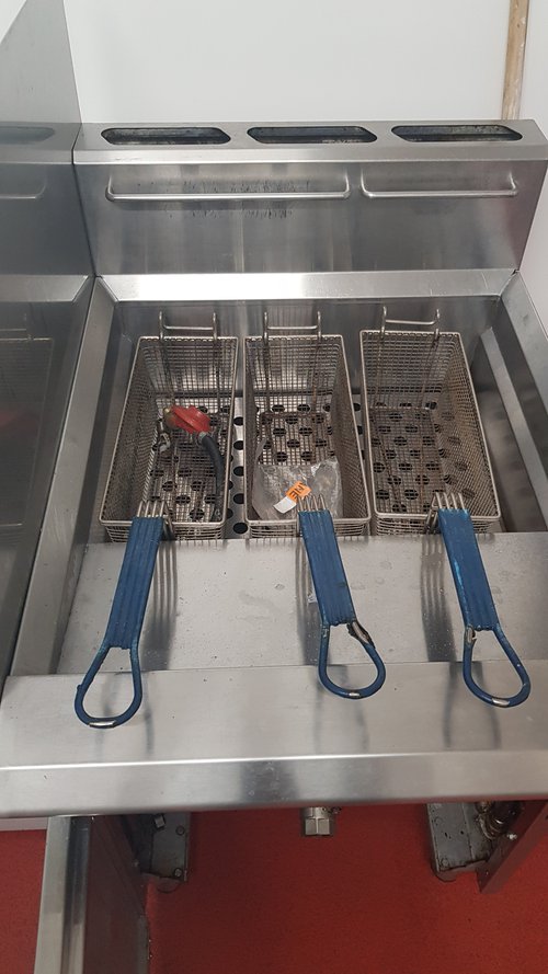 Blue Seal GT60 Gas Fryer Blue Seal GT60 Gas Fryer