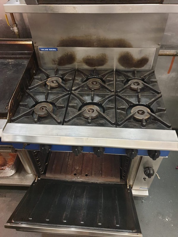 Secondhand Catering Equipment Gas Ovens Blue Seal Six Burner G506D