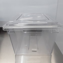 New B Grade Cambro  Polycarbonate Food Storage Box (11930)