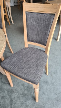 Fine Dining Oak Chairs & Tables
