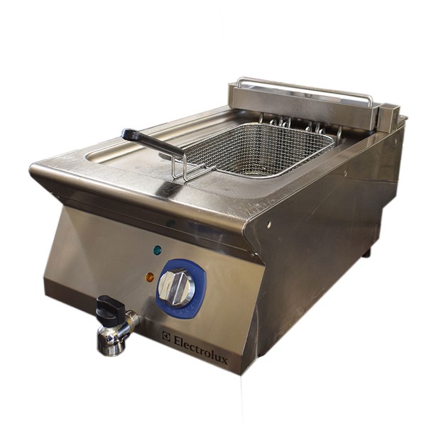 Three phase counter top fryer