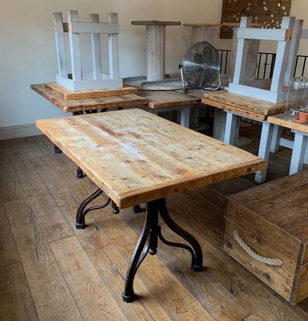 Secondhand Pub Equipment Pub Tables 21x Mixed Rustic Tables Job Lot Eastbourne, East Sussex