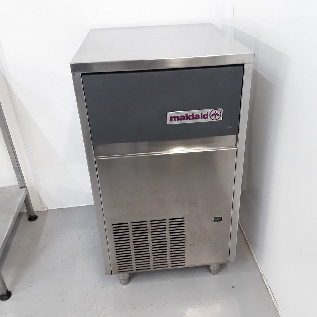 Secondhand Pub Equipment Ice Machines Used Maidaid M5025 Ice Maker