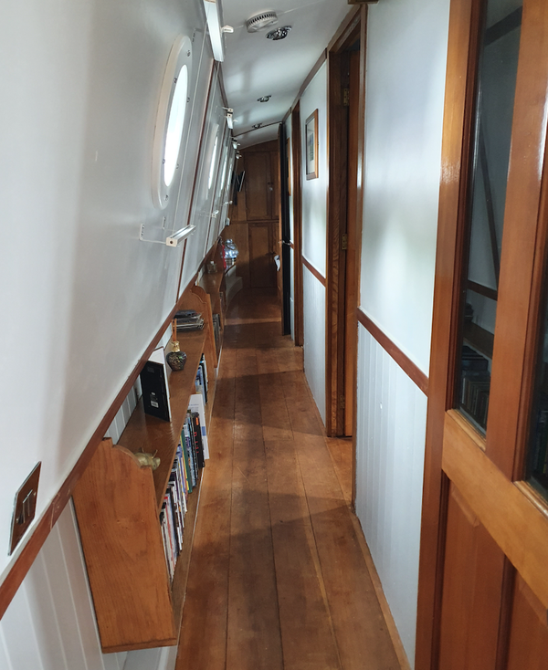 Selling Widebeam House Boat