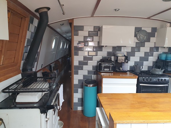 Widebeam House Boat