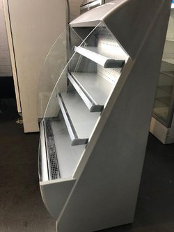 Low Height Multideck Display Chiller With Night Blind