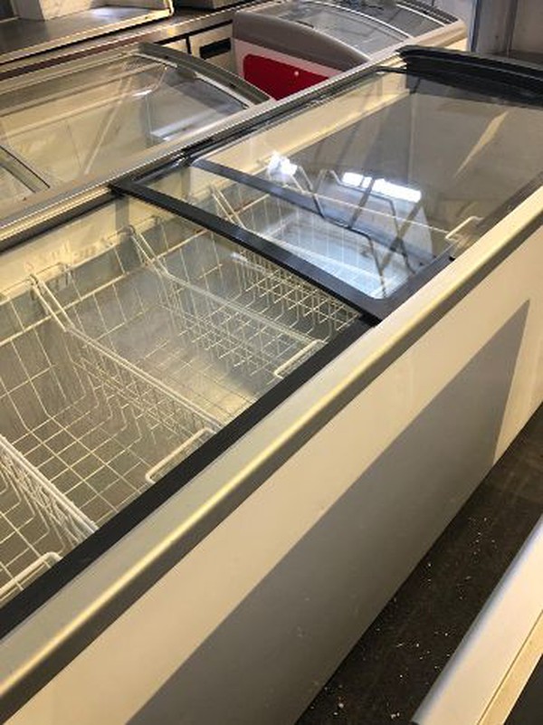 Secondhand Catering Equipment Chest Freezers Genfrost 1.8 Sliding