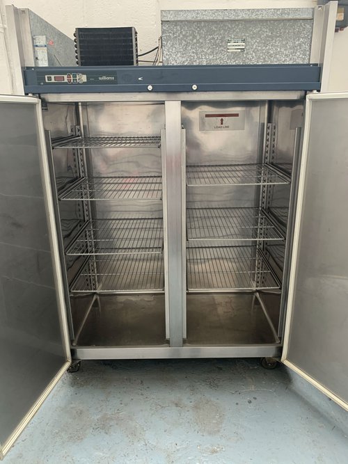 Williams M62TSS double upright fridge