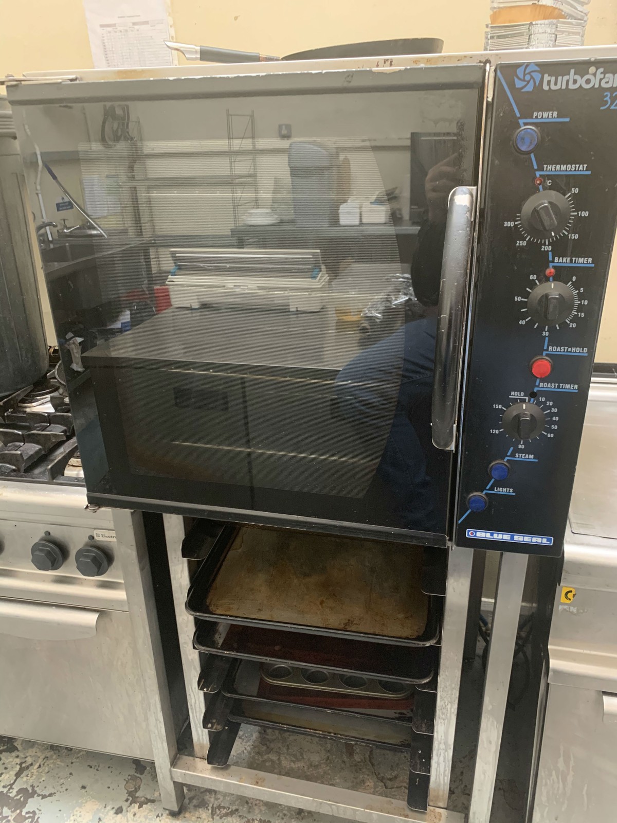 Secondhand Catering Equipment Electric Ovens 4 Grid Blue Seal